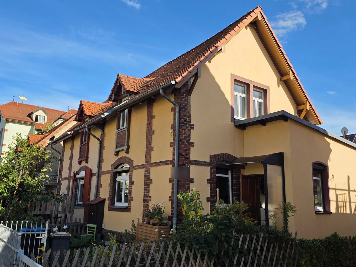 Älteres Wohnhaus mit Klinkerfassade